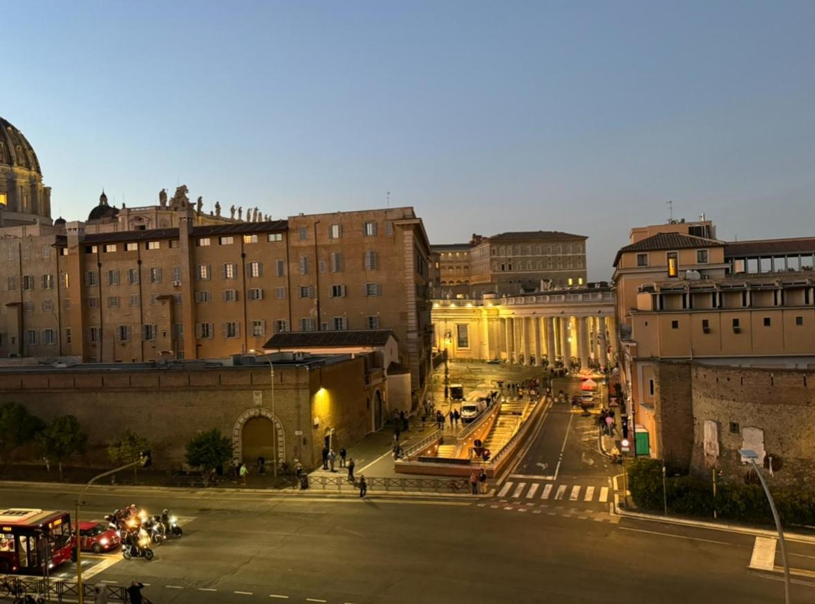 Villa Le Colonne Di San Pietro à Rome Extérieur photo